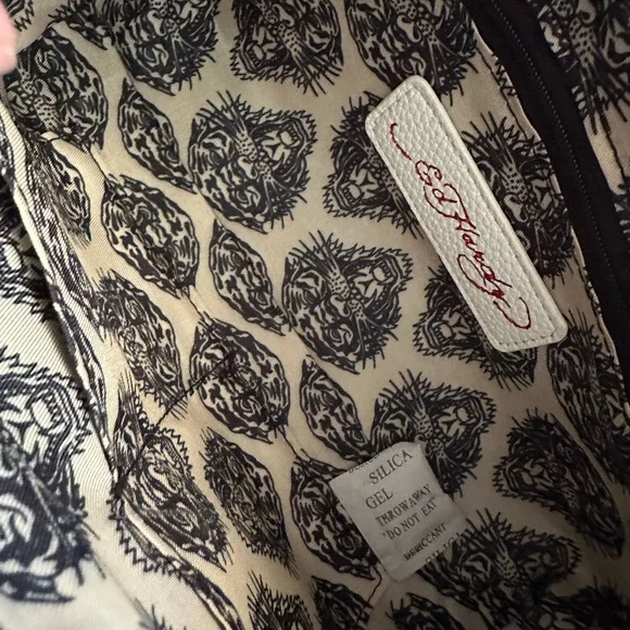 Ed Hardy White Shoulder Bag with Black Chain Details - Picture 5 of 6